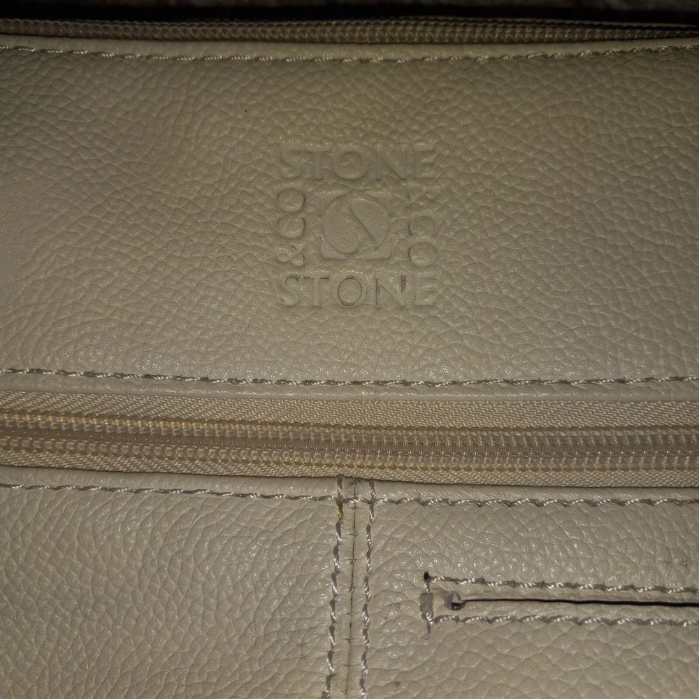 Beautiful‎ Suri Hobo Stone & Co Purse Cream & Black Leather EUC